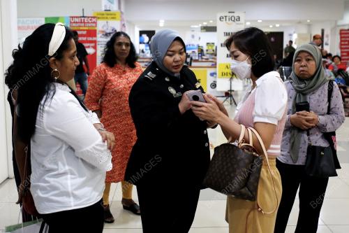 JABATAN IMIGRESEN MALAYSIA