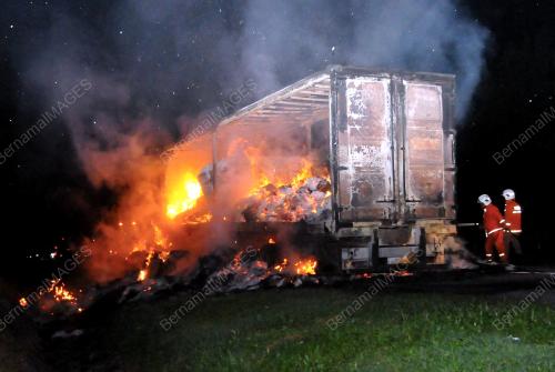 NS04_31052012_TERBAKAR
