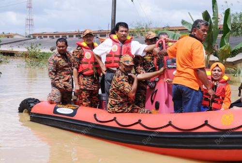 NS05_01022011_MOHAMAD_BANJIR