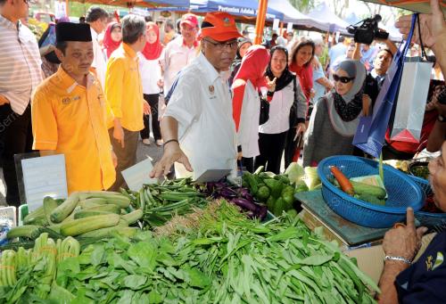 NS05_01032015_ISMAIL_PASAR