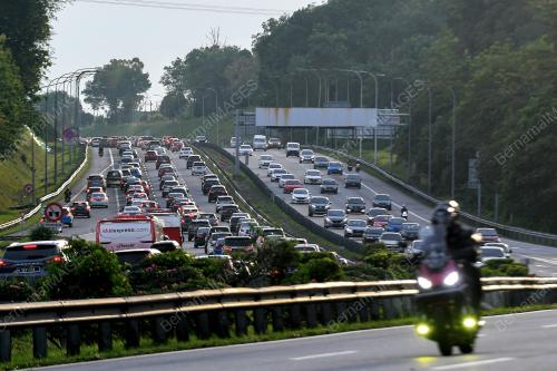 LEBUHRAYA UTARA SELATAN (PLUS)