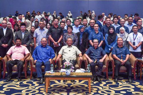 DATUK SERI AMINUDDIN HARUN