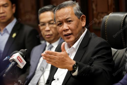 DATUK SERI AMINUDDIN HARUN