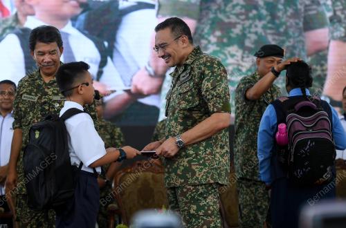 NS05_03042018_PERUMAHAN_MINDEF_BN201804023866
