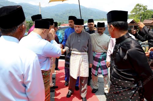 TUANKU MUHRIZ TUANKU MUNAWIR