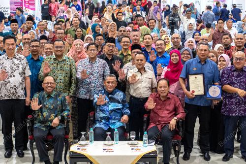 DATUK SERI AMINUDDIN HARUN