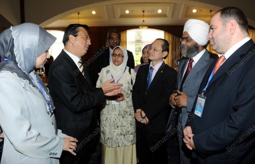 DATUK SERI LIOW TIONG LAI
