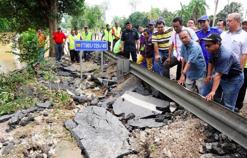 NS05_07022016_BANJIR