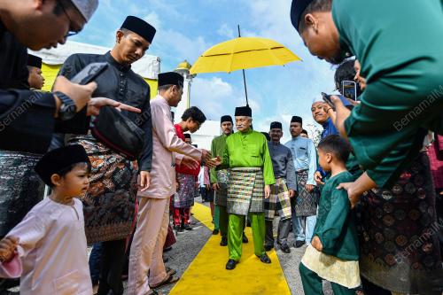 TUANKU MUHRIZ TUANKU MUNAWIR