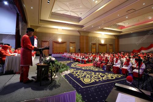 DATUK SERI MOHAMAD HASAN