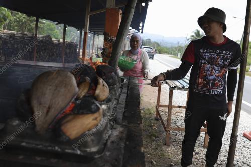 KUIH BAHULU SECARA TRADISIONAL