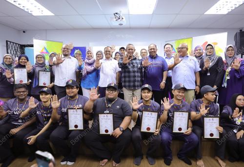 DATUK SERI AMINUDDIN HARUN