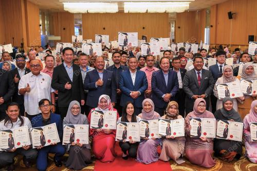 DATUK SERI AMINUDDIN HARUN