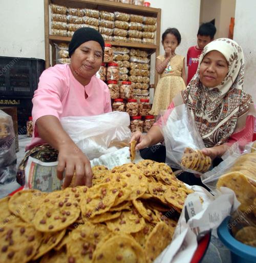 KUIH REMPEYEK