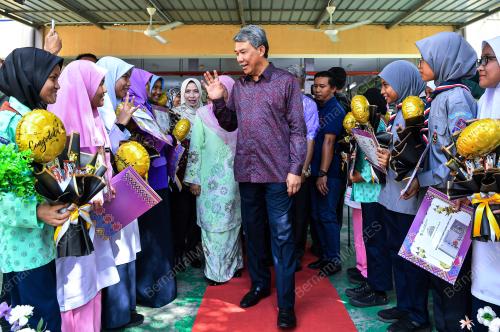DATUK SERI MOHAMAD HASAN