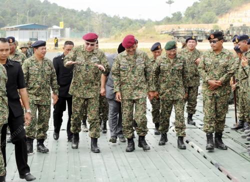 NS05_11022015_SULTAN_NAZRIN