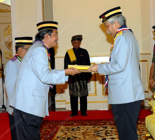 TUANKU MUHRIZ IBNI ALMARHUM TUANKU MUNAWIR