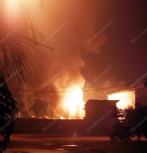 LORI TANGKI TERBAKAR