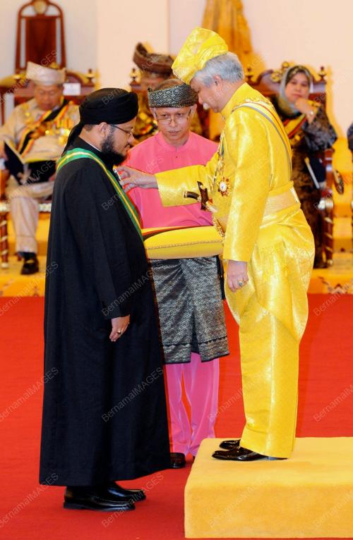 NS05_14012012_TUANKU_MUHRIZ
