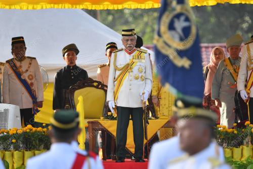 TUANKU MUHRIZ TUANKU MUNAWIR 
