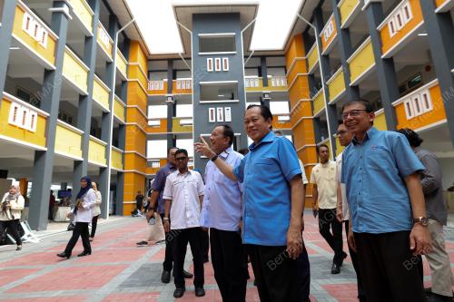 DATUK SERI AHMAD MASLAN