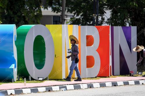 'DEN LOVE SOMBAN'