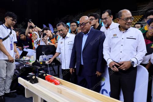 DATUK MOHAMMAD YUSOF APDAL