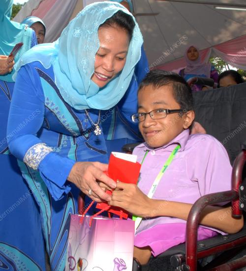 RAJA DATIN SERI SALBIAH TENGKU NUJUMUDDIN