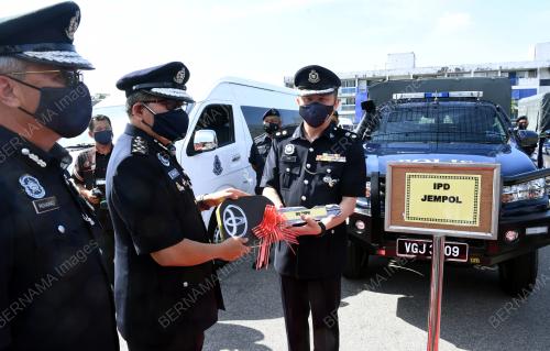 DATUK SERI MAZLAN LAZIM
