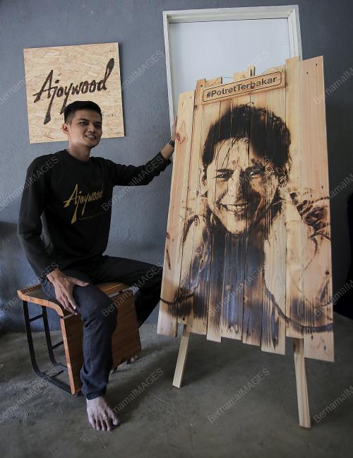 KARYA POTRET HASIL DARI TEKNIK SENI BAKAR SEMBURAN