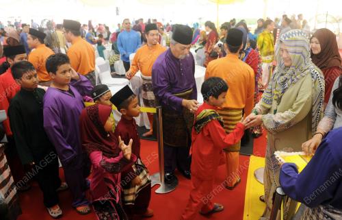 NS05_17072015_TUANKU_MUHRIZ