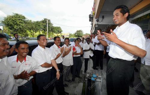 KHAIRY JAMALUDDIN