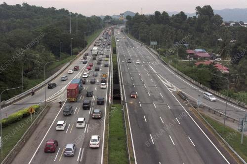 ALIRAN TRAFIK LEBUHRAYA UTARA-SELATAN