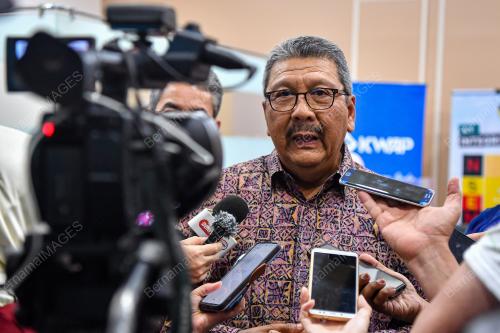 DATUK SERI WAN AHMAD DAHLAN ABDUL AZIZ