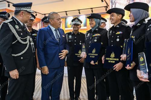 DATUK DR AWANG ALIK JEMAN
