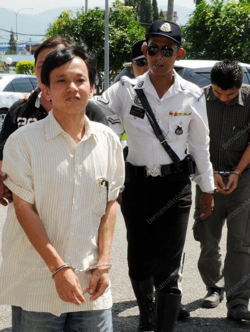 POLIS TAHAN PEMANDU