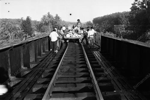 KEROSAKAN LANDASAN KERETAPI