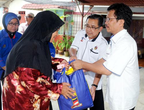 NS05_20032012_SHAFIE_LAWAT