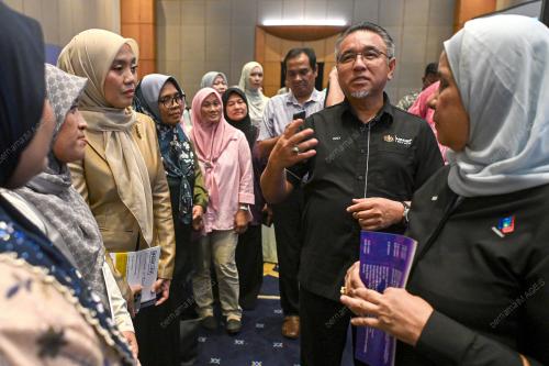 ADLY ZAHARI