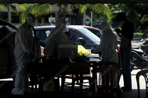 SARINGAN COVID-19 DI PKPD 4 LOKALITI DAERAH REMBAU