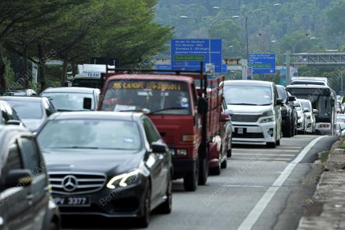LEBUHRAYA UTARA-SELATAN (PLUS)