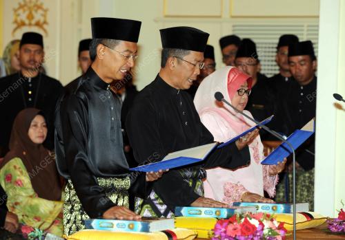 NS05_22052013_ANGKAT_SUMPAH