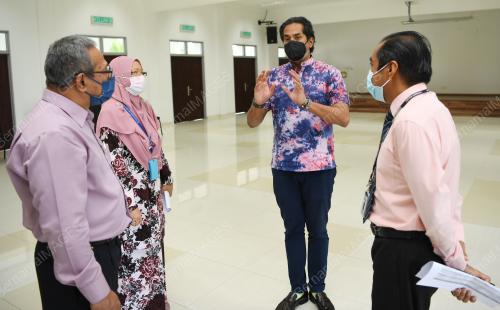 KHAIRY JAMALUDDIN
