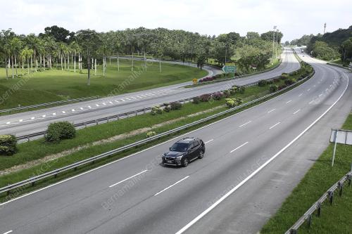 LEBUHRAYA UTARA-SELATAN (PLUS)