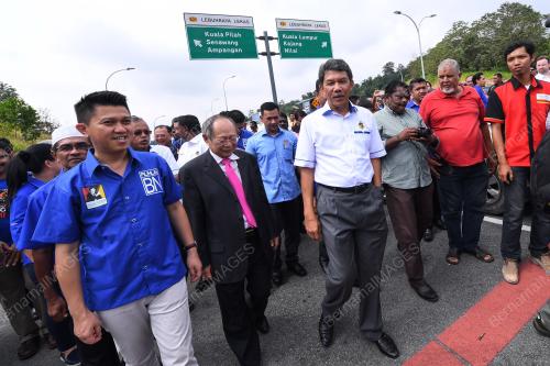 NS05_24042018_MB_PERSIMPANGAN_BERTINGKAT
