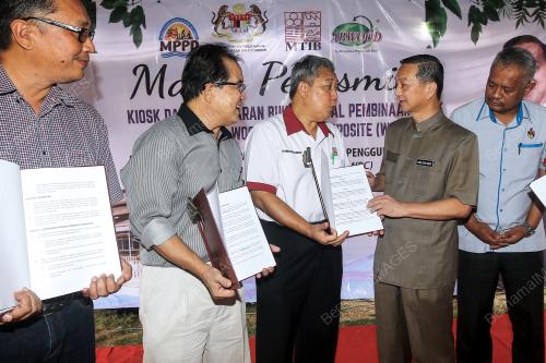 DATUK SERI DR WEE JECK SENG