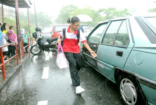NS05_24072013_HUJAN