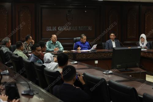DATUK SERI AMINUDDIN HARUN