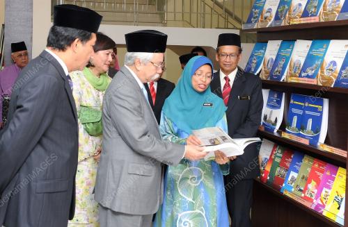 NS05_26012012_TUANKU_MUHRIZ