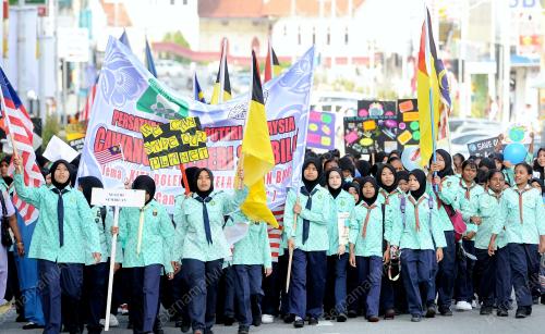 NS05_26022012_PANDU_PUTERI